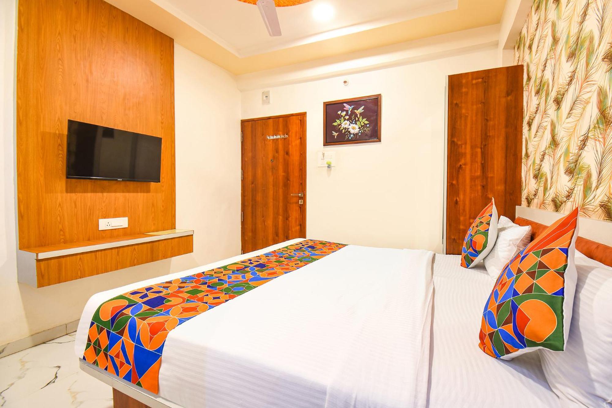 Fabhotel Prime Kharadi Residency - Nr Lohgaon Poona Buitenkant foto