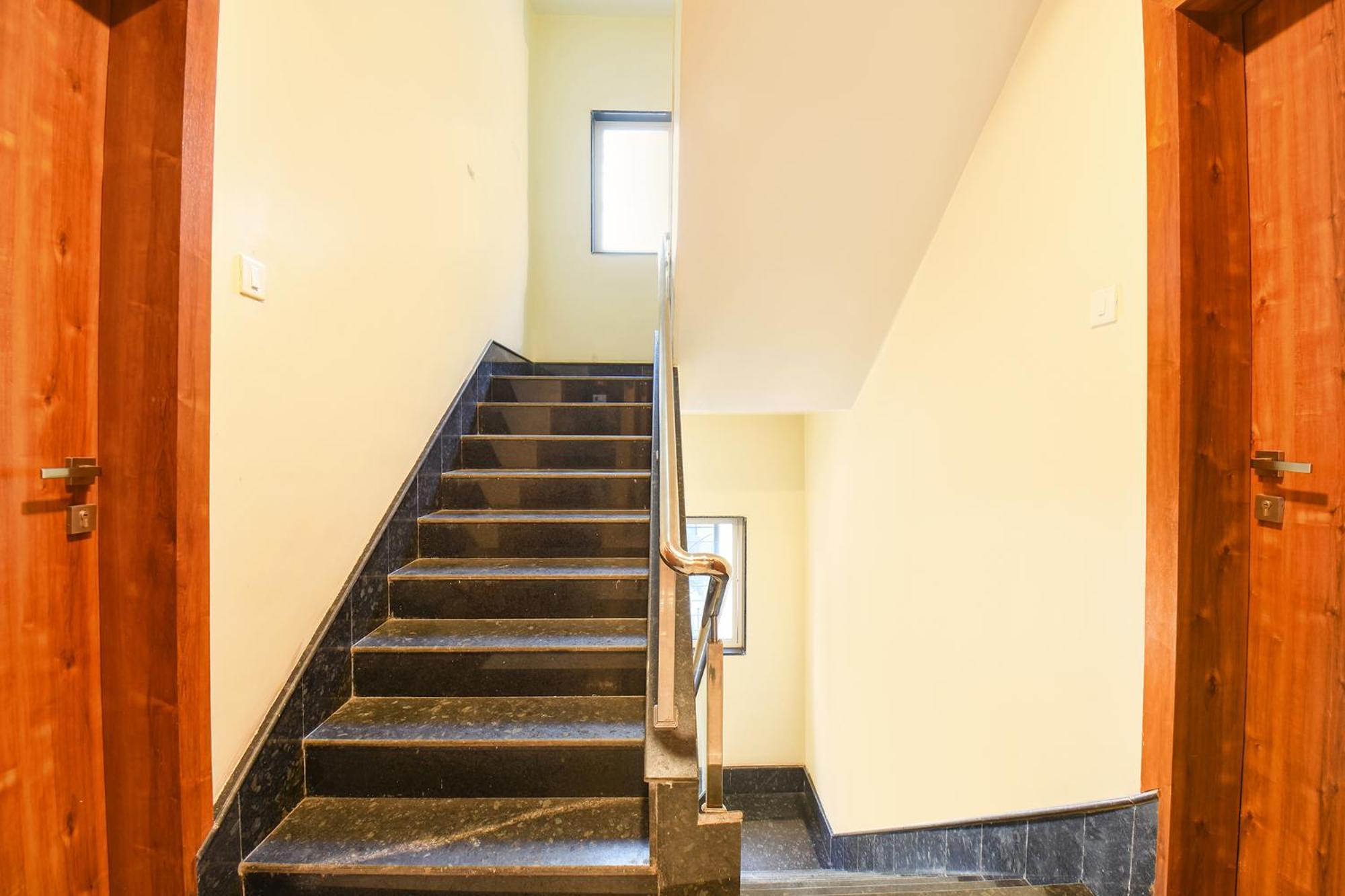 Fabhotel Prime Kharadi Residency - Nr Lohgaon Poona Buitenkant foto