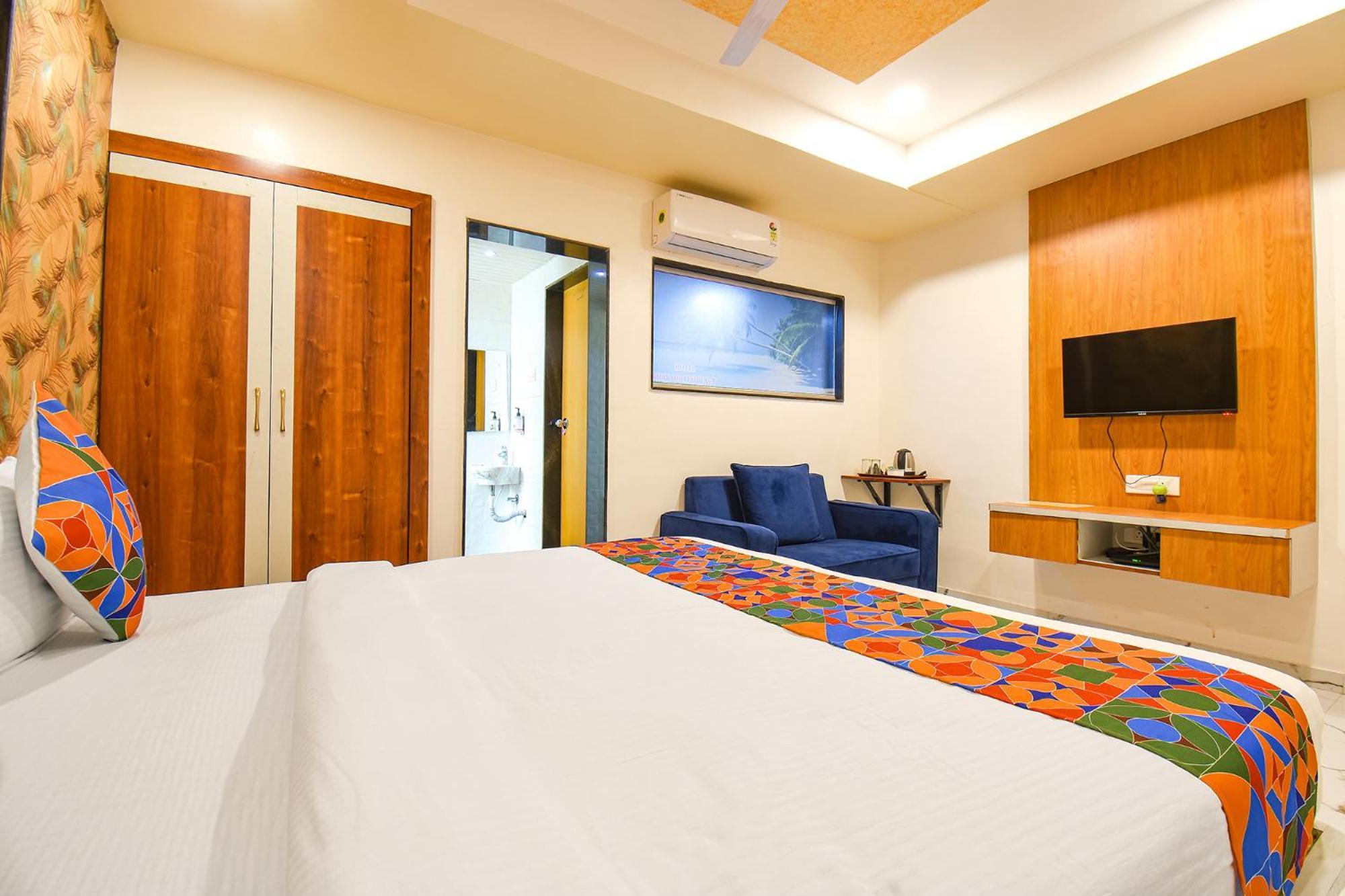 Fabhotel Prime Kharadi Residency - Nr Lohgaon Poona Buitenkant foto
