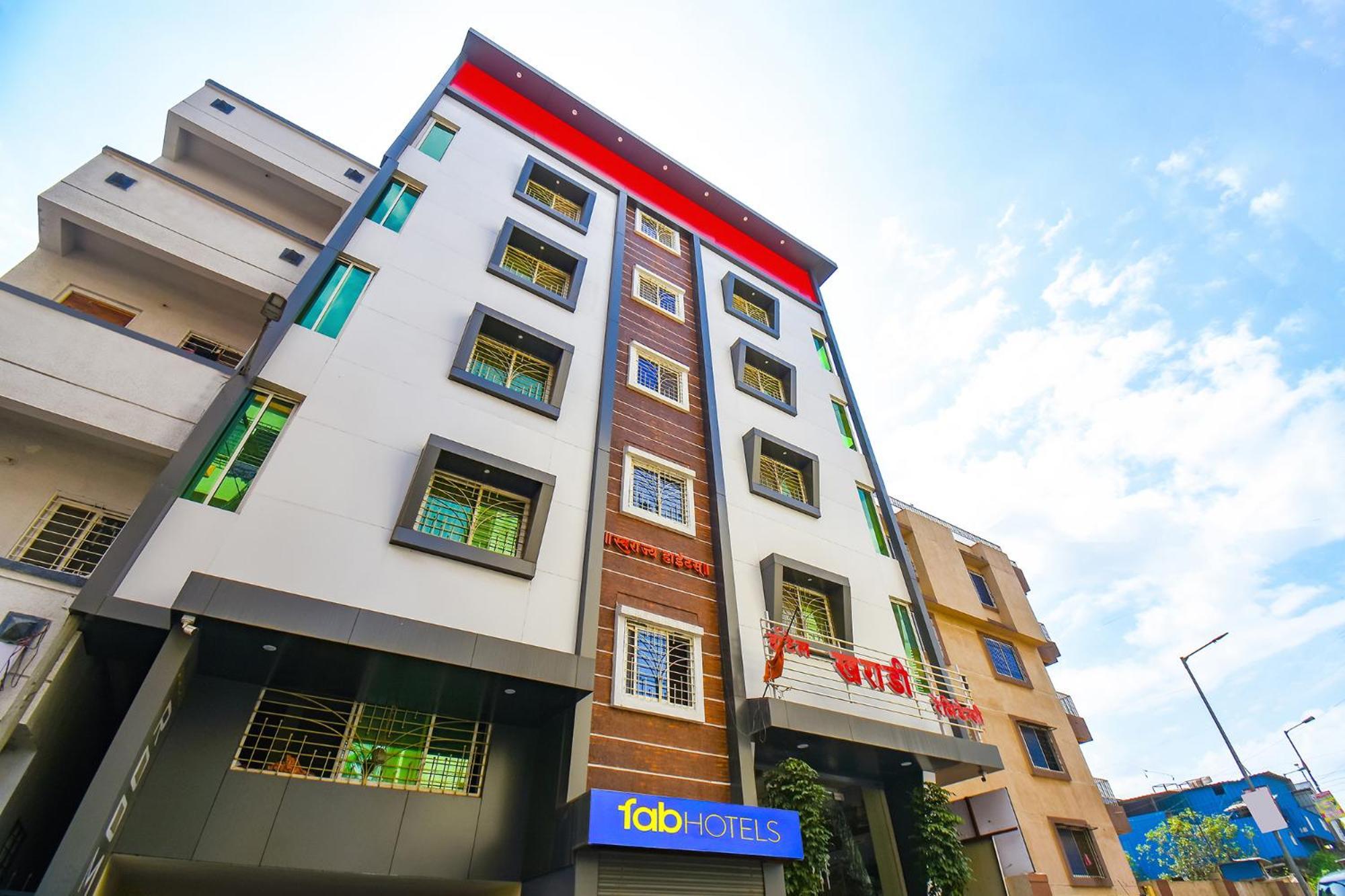 Fabhotel Prime Kharadi Residency - Nr Lohgaon Poona Buitenkant foto