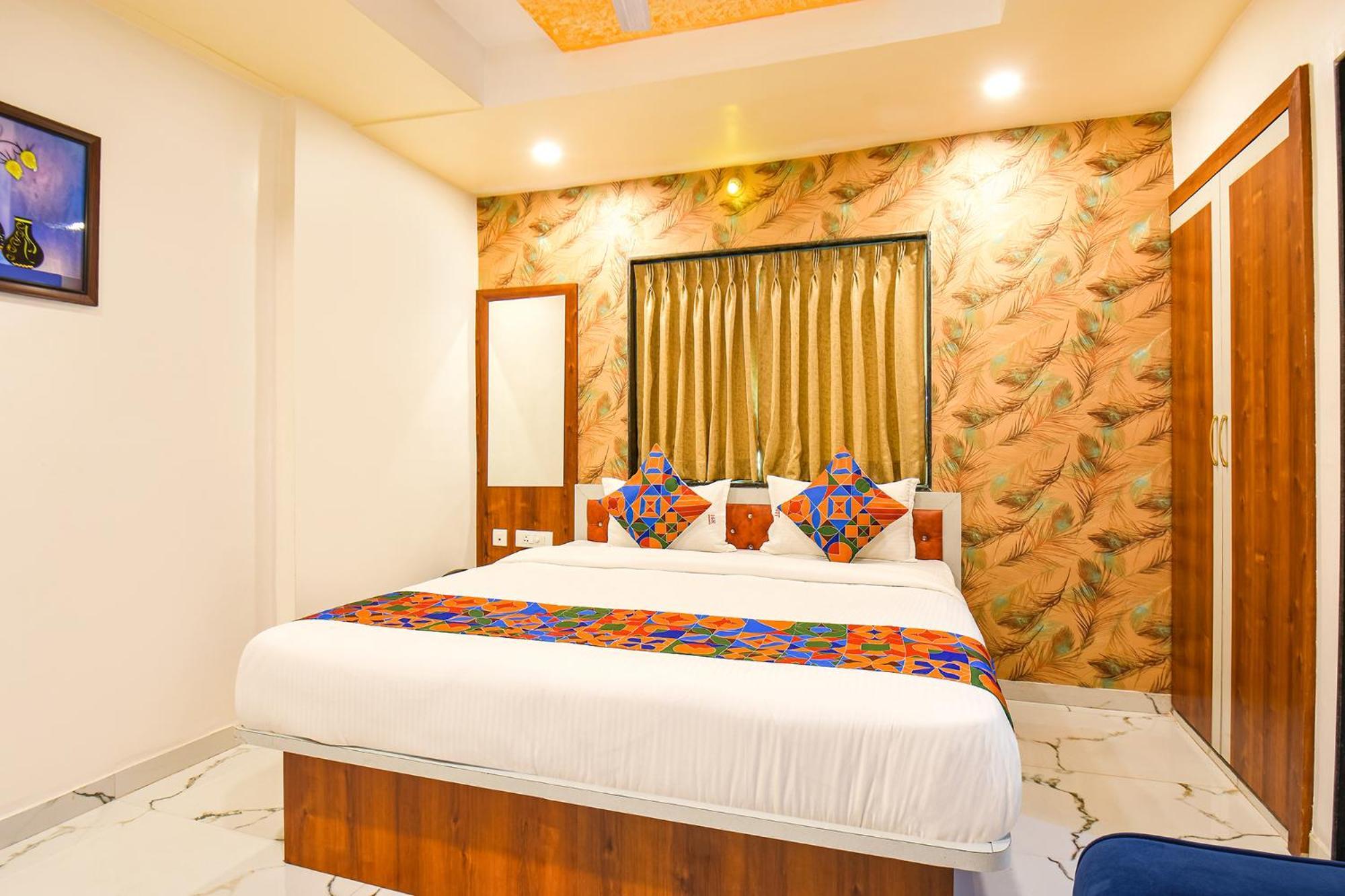 Fabhotel Prime Kharadi Residency - Nr Lohgaon Poona Buitenkant foto